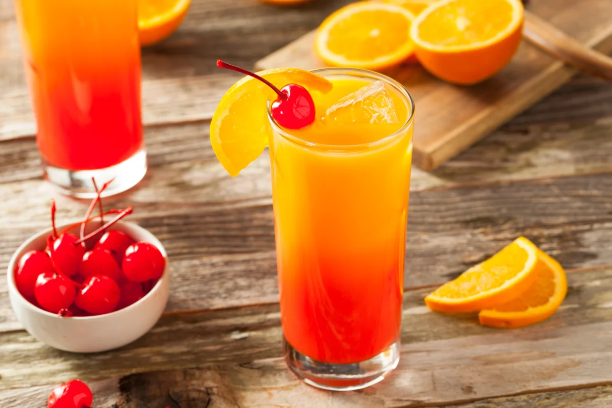 tequila sunrise cocktail