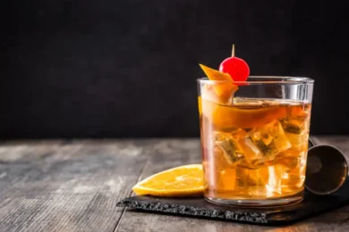 old fashioned cocktail