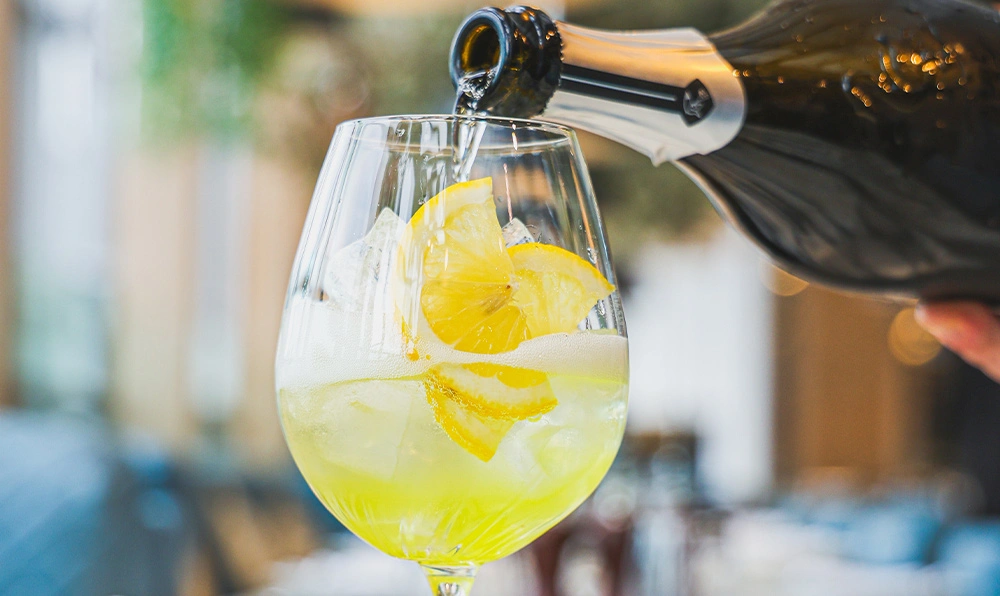 Limoncello Spritz 1 1